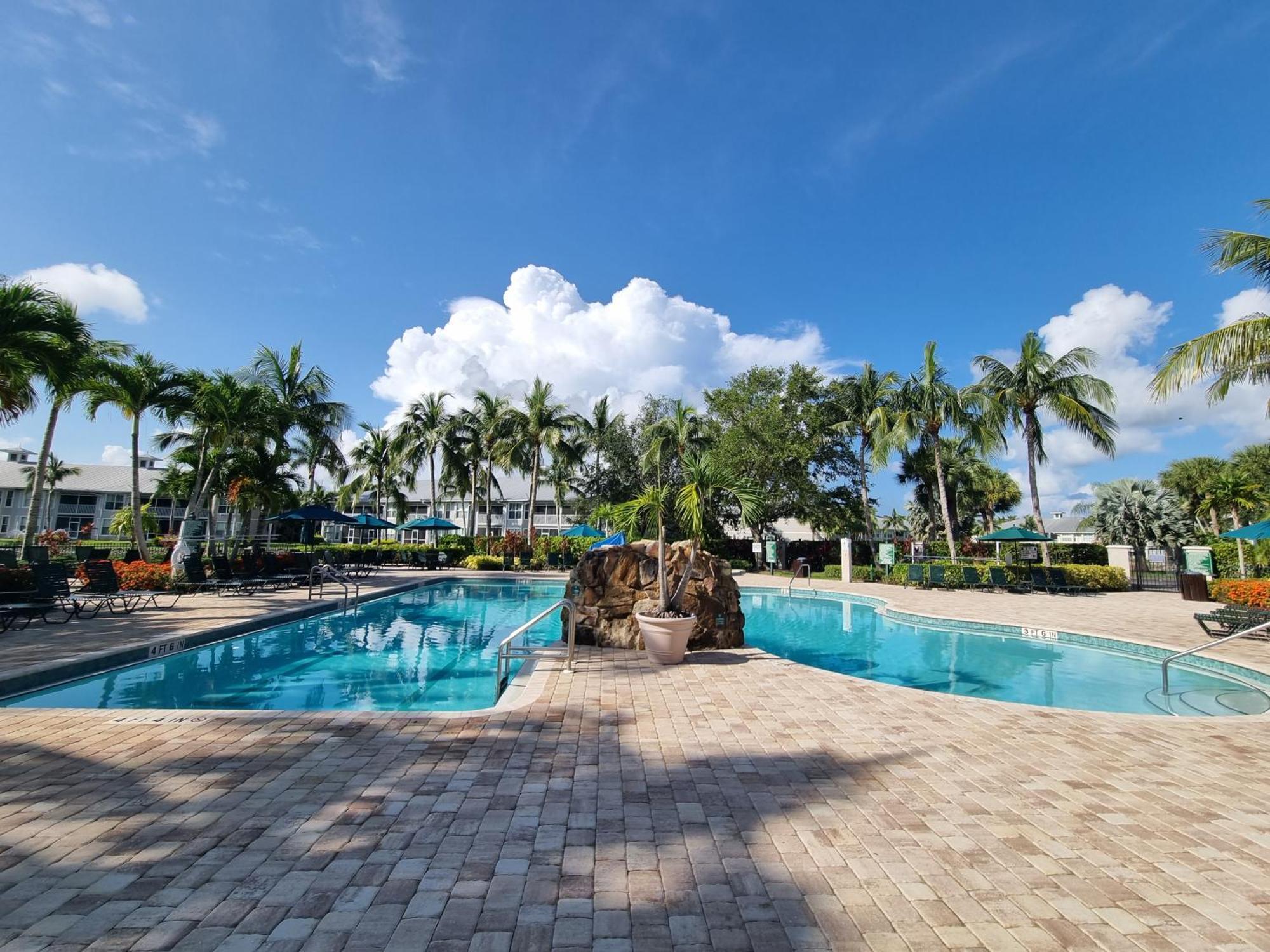 Stunning 2-Bedroom Plus Den Condo In Greenlinks Resort North North Naples Exteriér fotografie