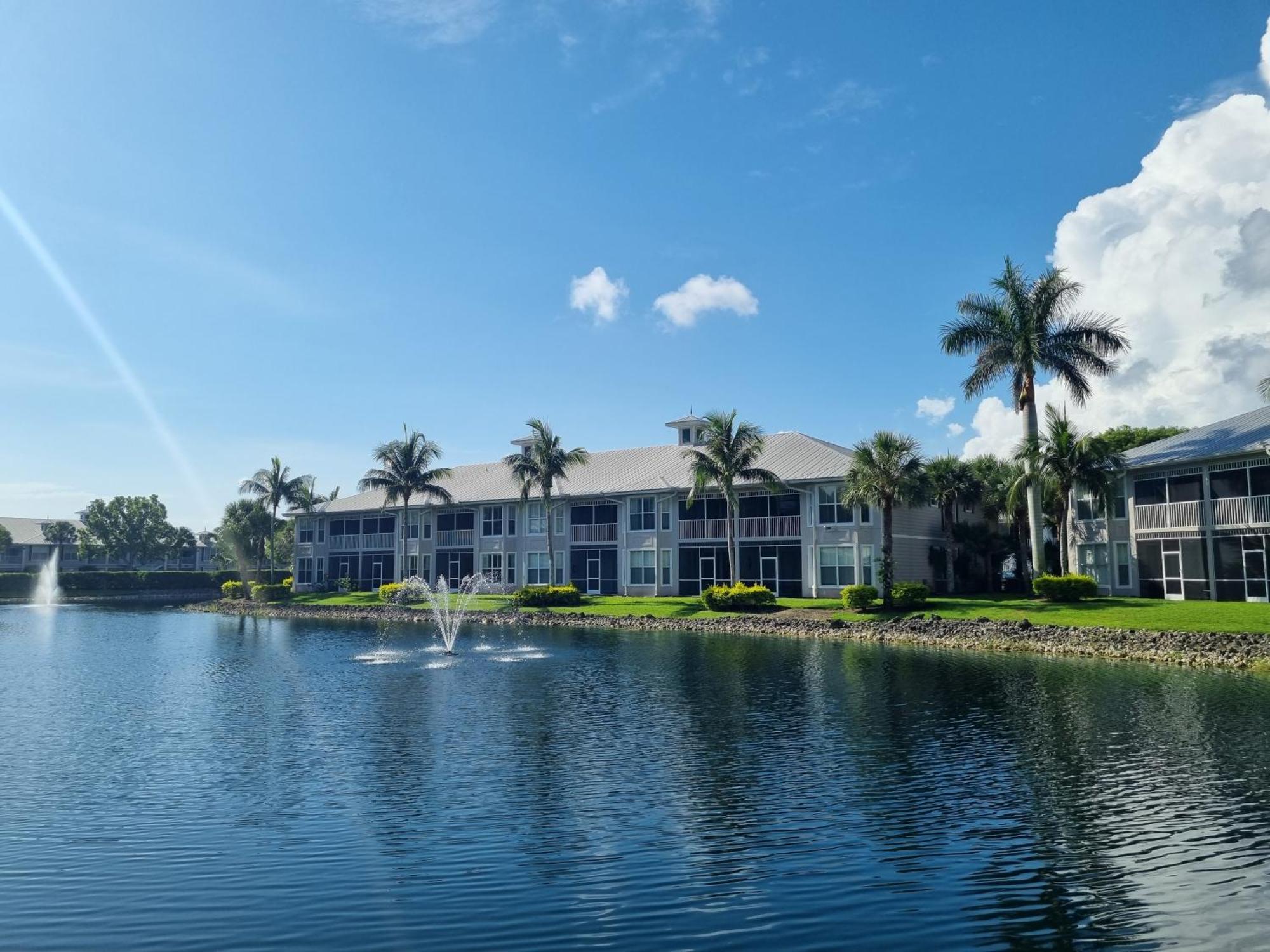 Stunning 2-Bedroom Plus Den Condo In Greenlinks Resort North North Naples Exteriér fotografie