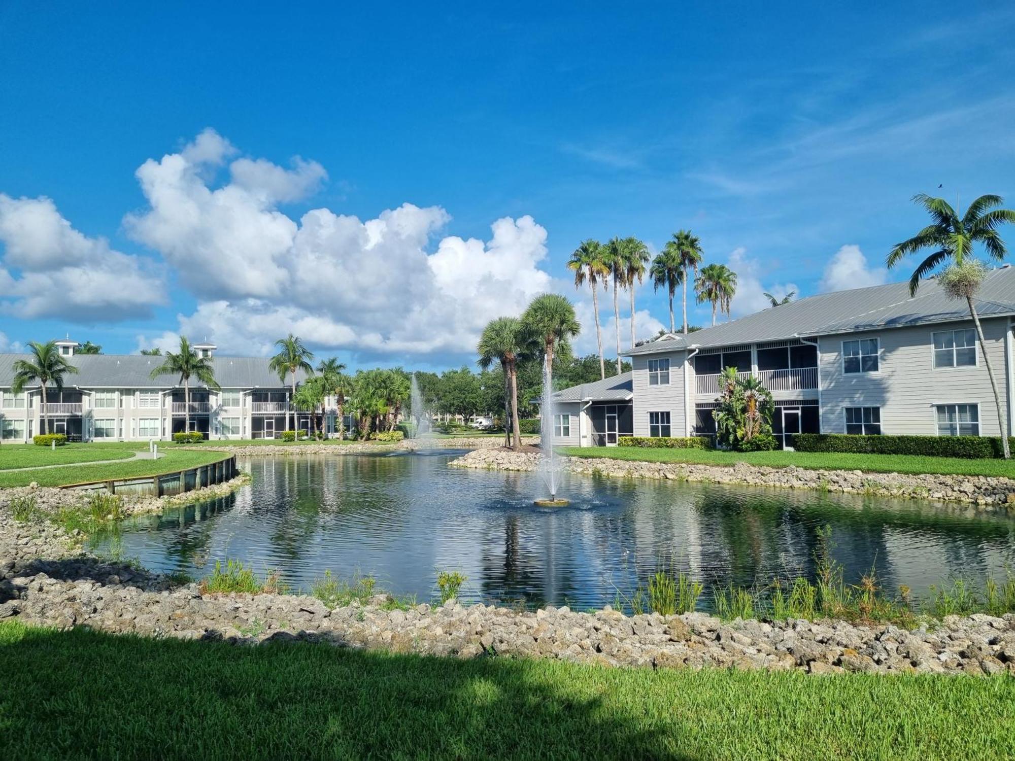 Stunning 2-Bedroom Plus Den Condo In Greenlinks Resort North North Naples Exteriér fotografie