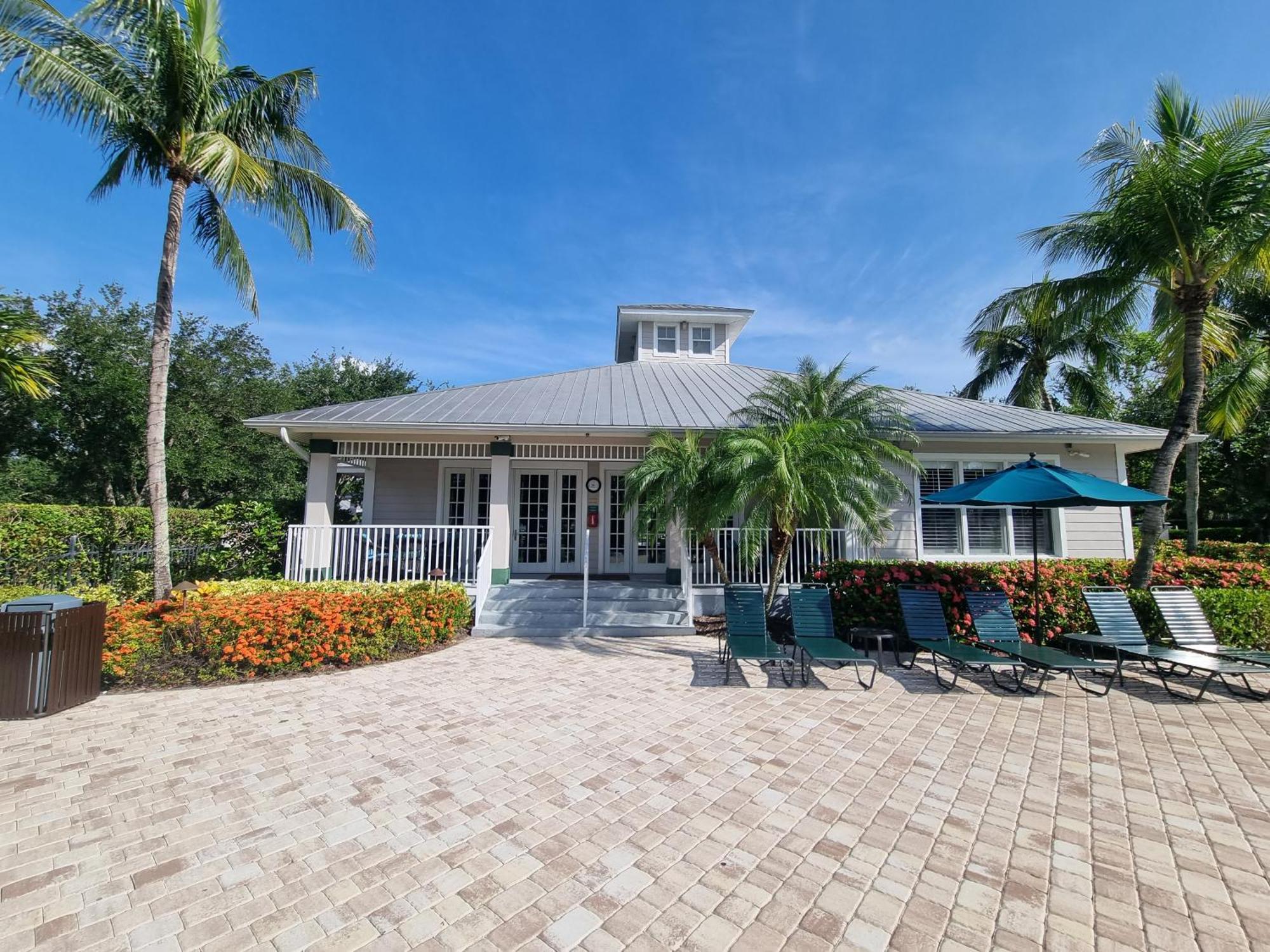 Stunning 2-Bedroom Plus Den Condo In Greenlinks Resort North North Naples Exteriér fotografie