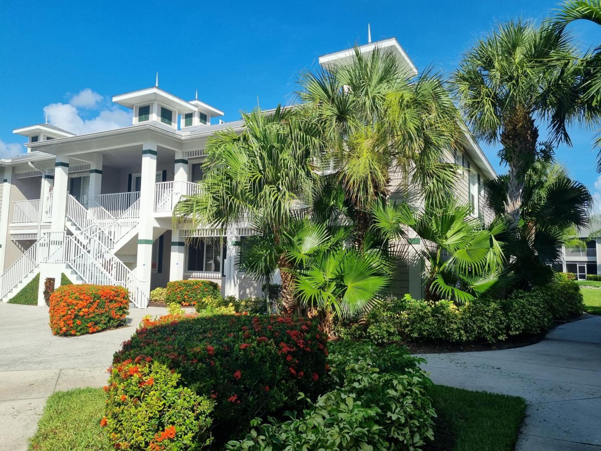 Stunning 2-Bedroom Plus Den Condo In Greenlinks Resort North North Naples Exteriér fotografie